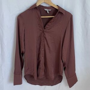 H&M Womens Long-Sleeve Button-Up Shirt in Deep Brown